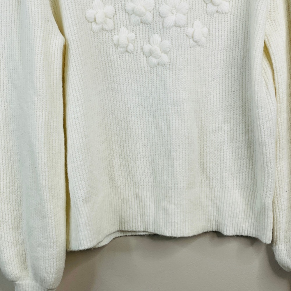 Market & Spruce Cottage Embroidered Sweater Medium Floral Bishop Sleeve Neutral - Picture 3 of 10